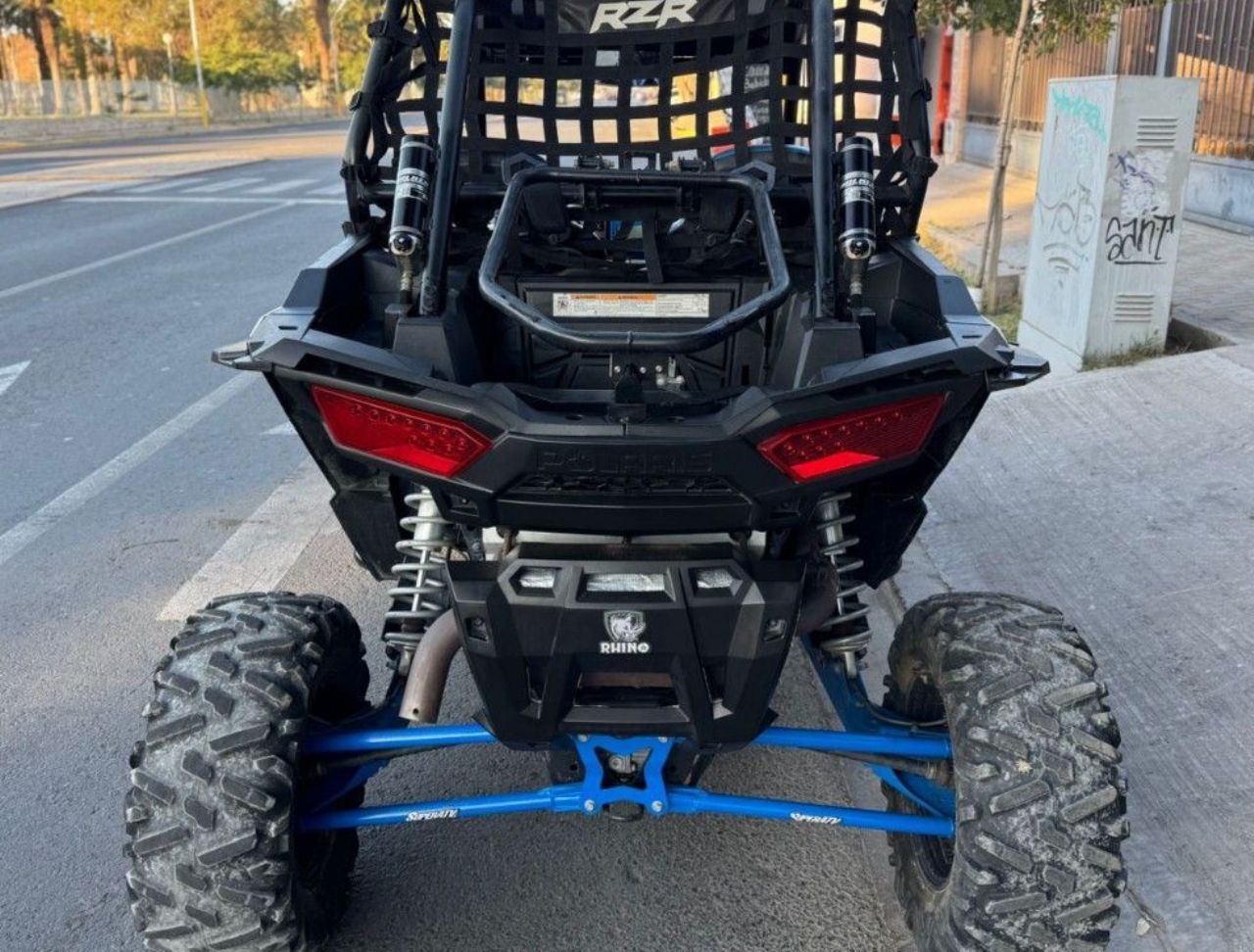 Polaris RZR Usado en San Juan, deRuedas