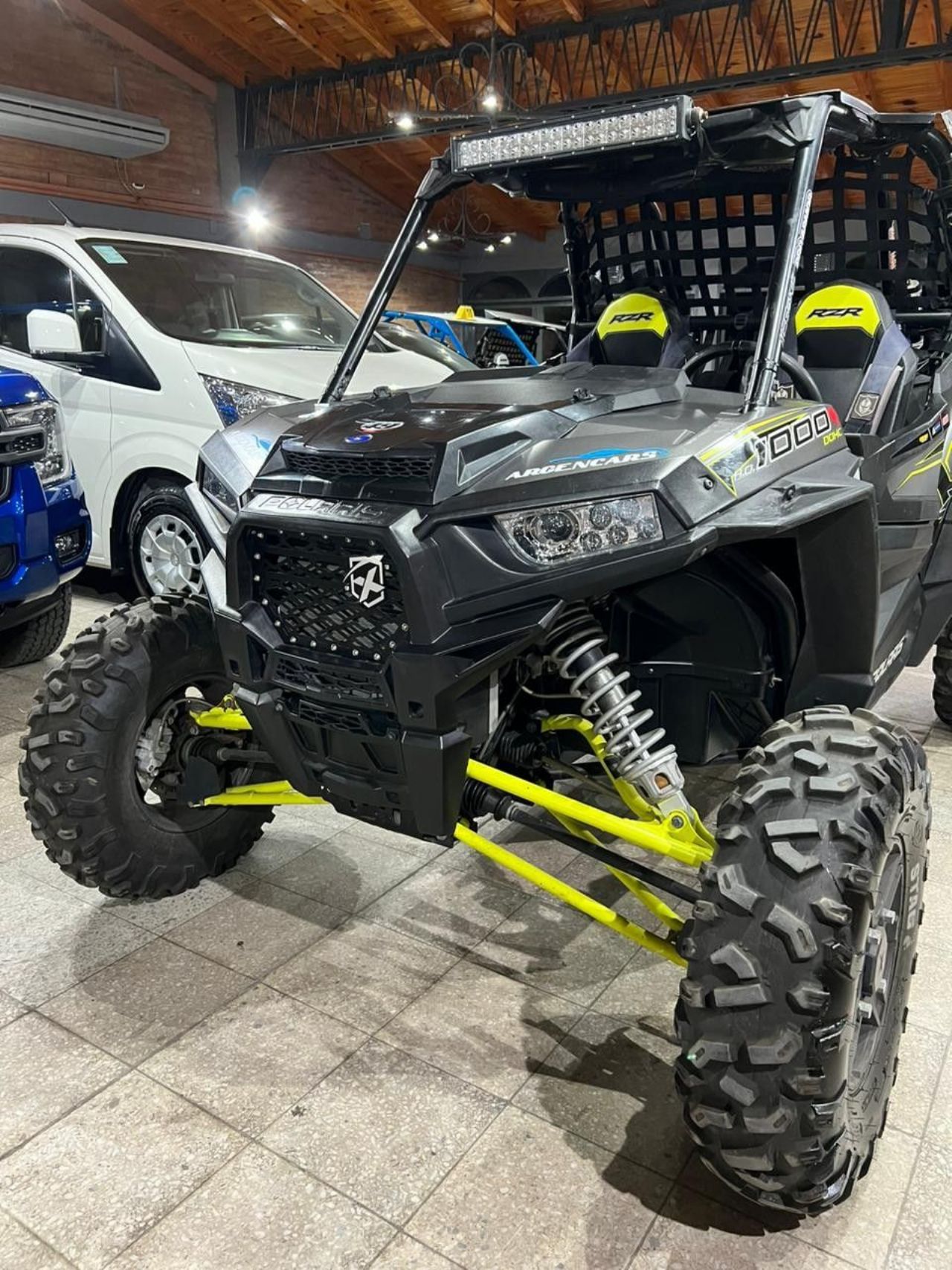 Polaris RZR Usado en San Juan, deRuedas