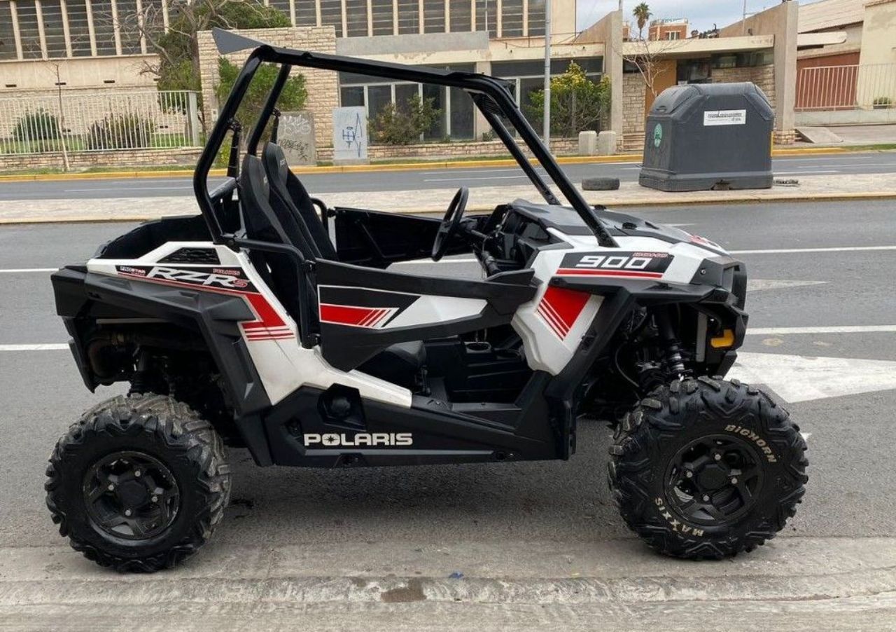 Polaris RZR Usado en San Juan, deRuedas