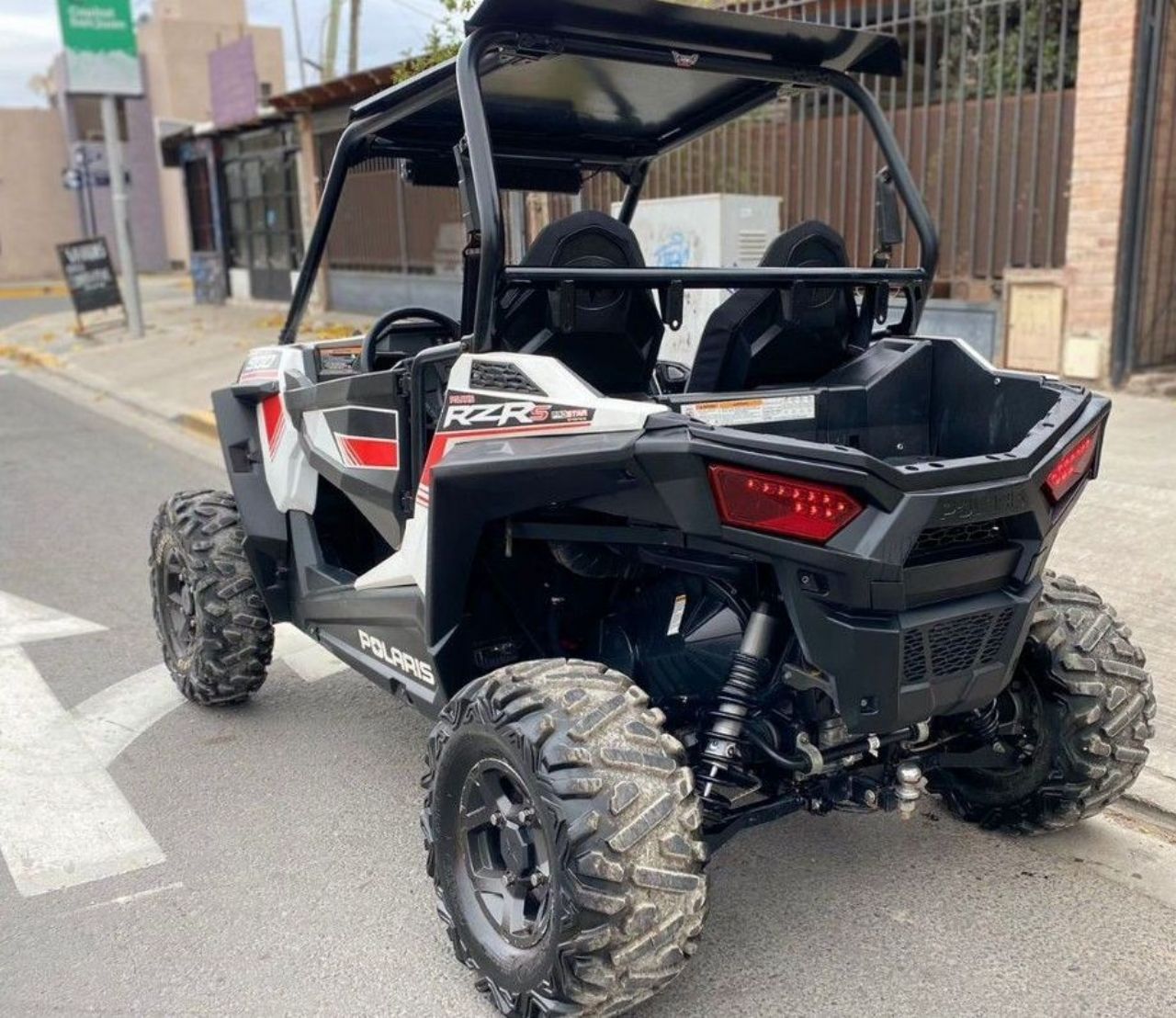 Polaris RZR Usado en San Juan, deRuedas