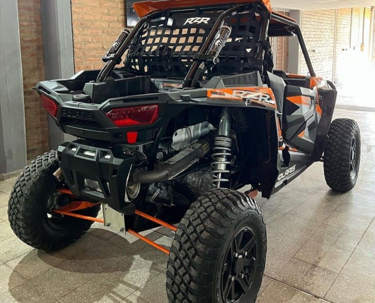 Polaris RZR Usado Financiado en San Juan, deRuedas