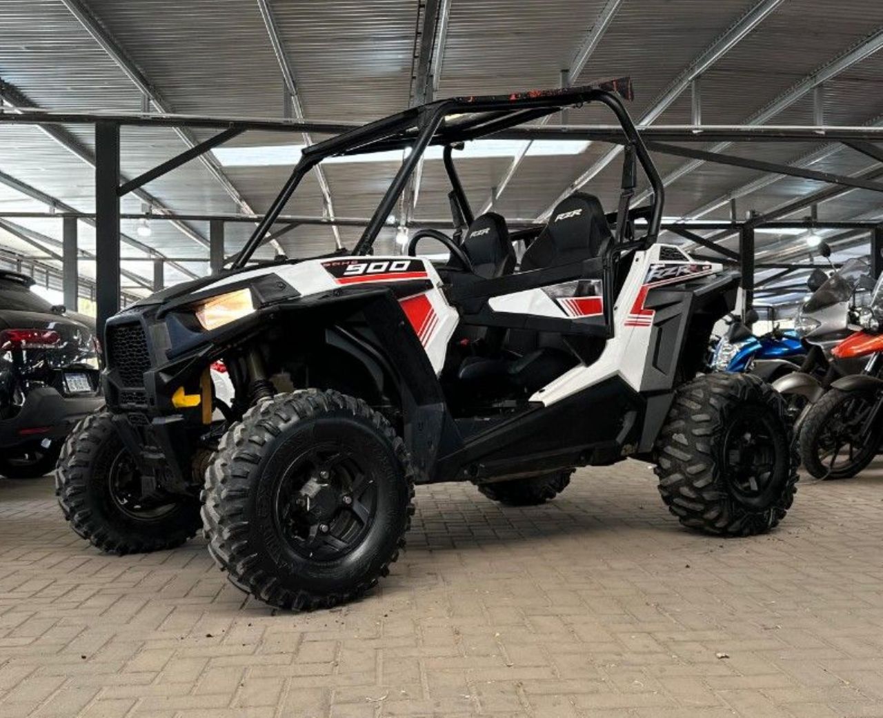 Polaris RZR Usado en Córdoba, deRuedas