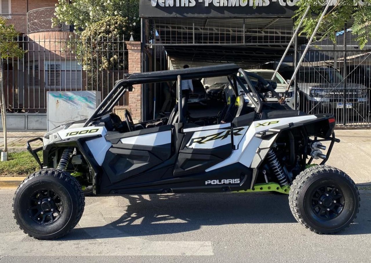 Polaris RZR Usado en San Juan, deRuedas