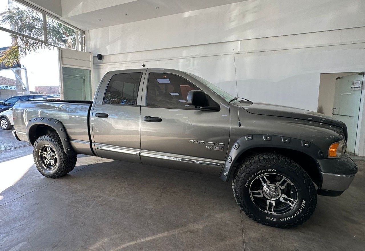 RAM 1500 Usada en San Juan, deRuedas