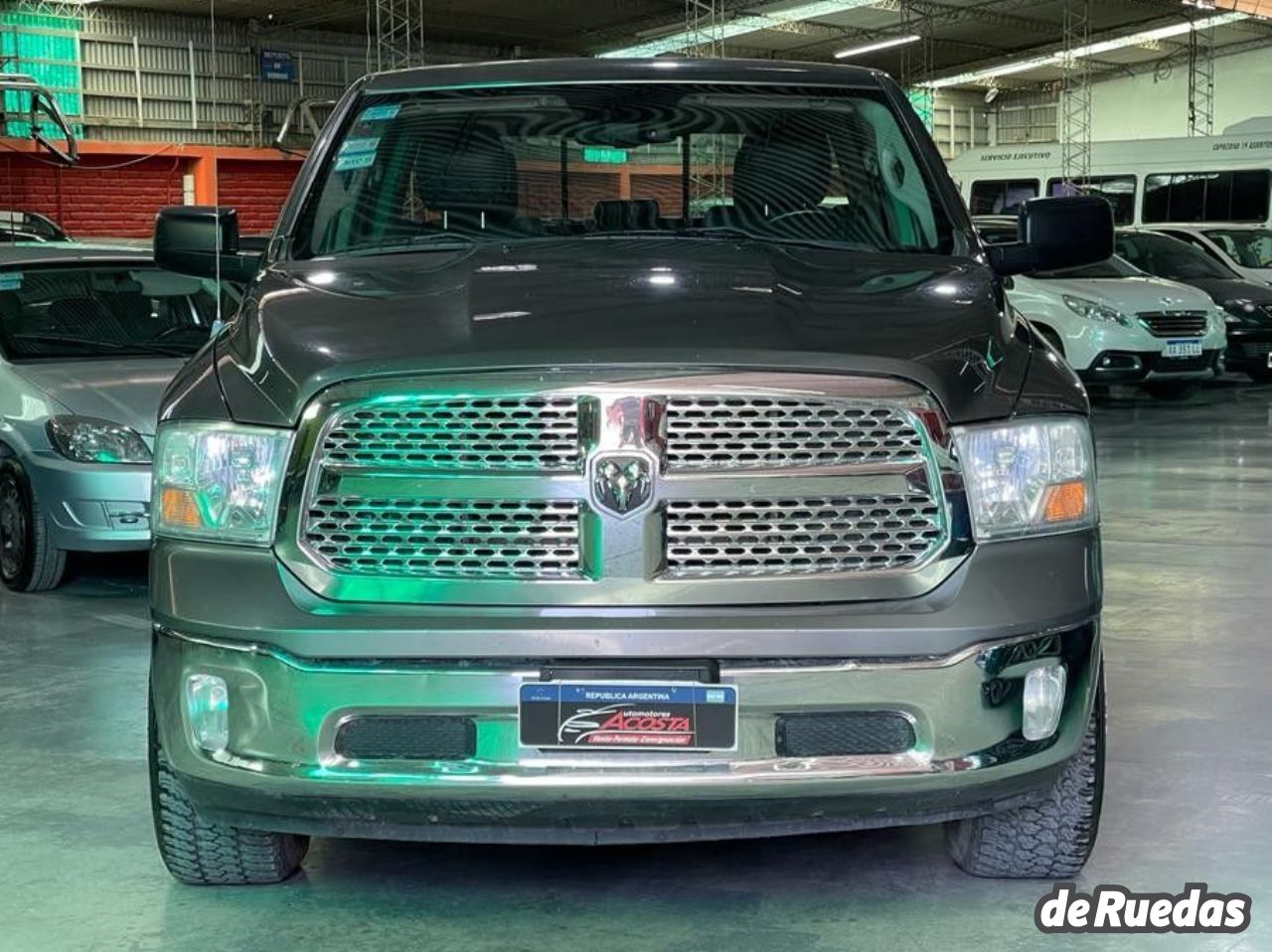 RAM 1500 Usada en San Juan, deRuedas