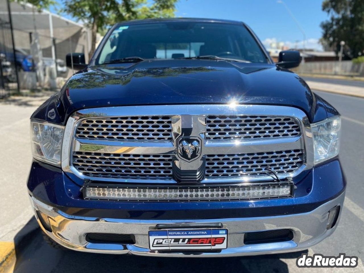 RAM 1500 Usada en San Juan, deRuedas