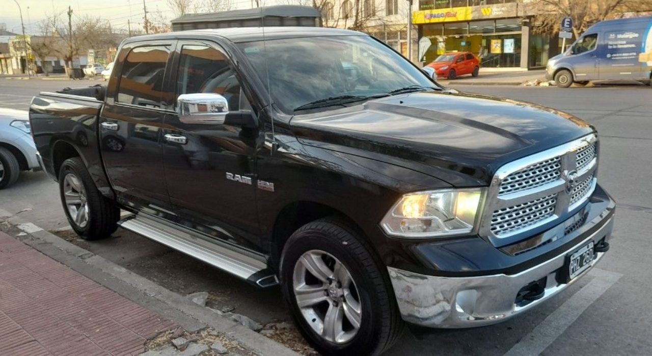 RAM 1500 Usada en Mendoza, deRuedas