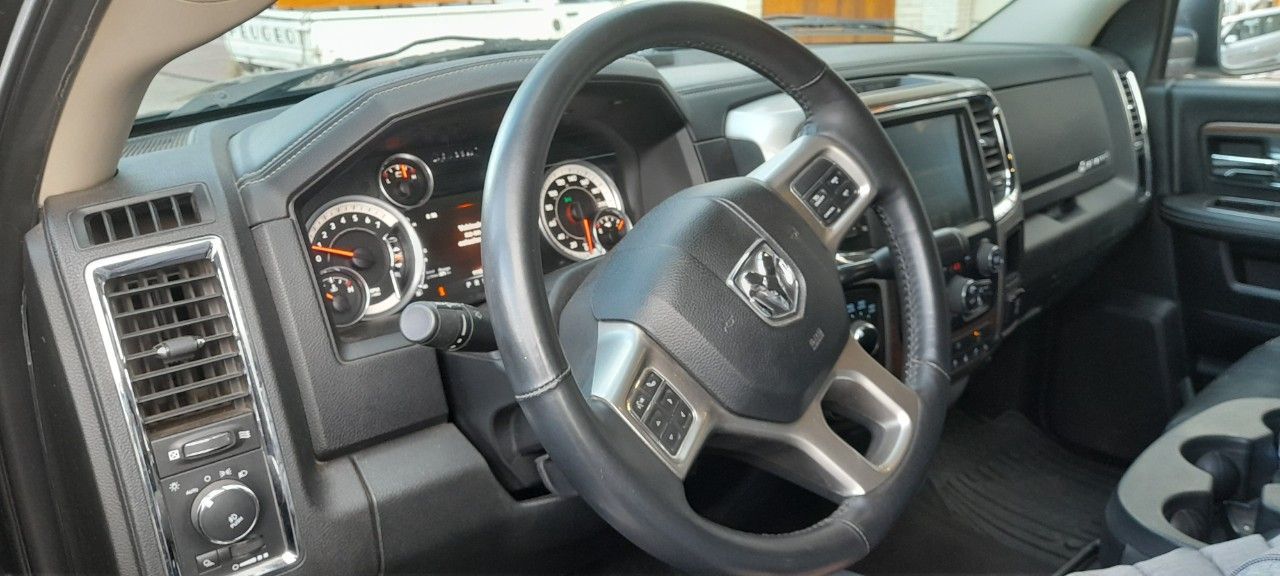 RAM 1500 Usada en Mendoza, deRuedas