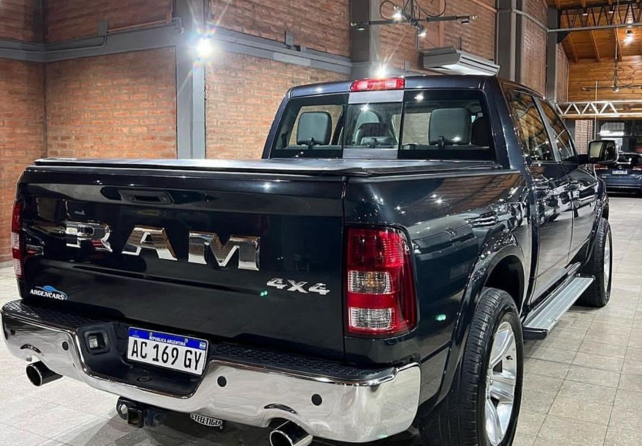 RAM 1500 Usada en San Juan, deRuedas