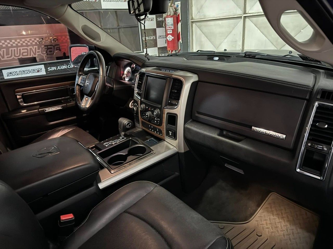 RAM 1500 Usada Financiado en San Juan, deRuedas