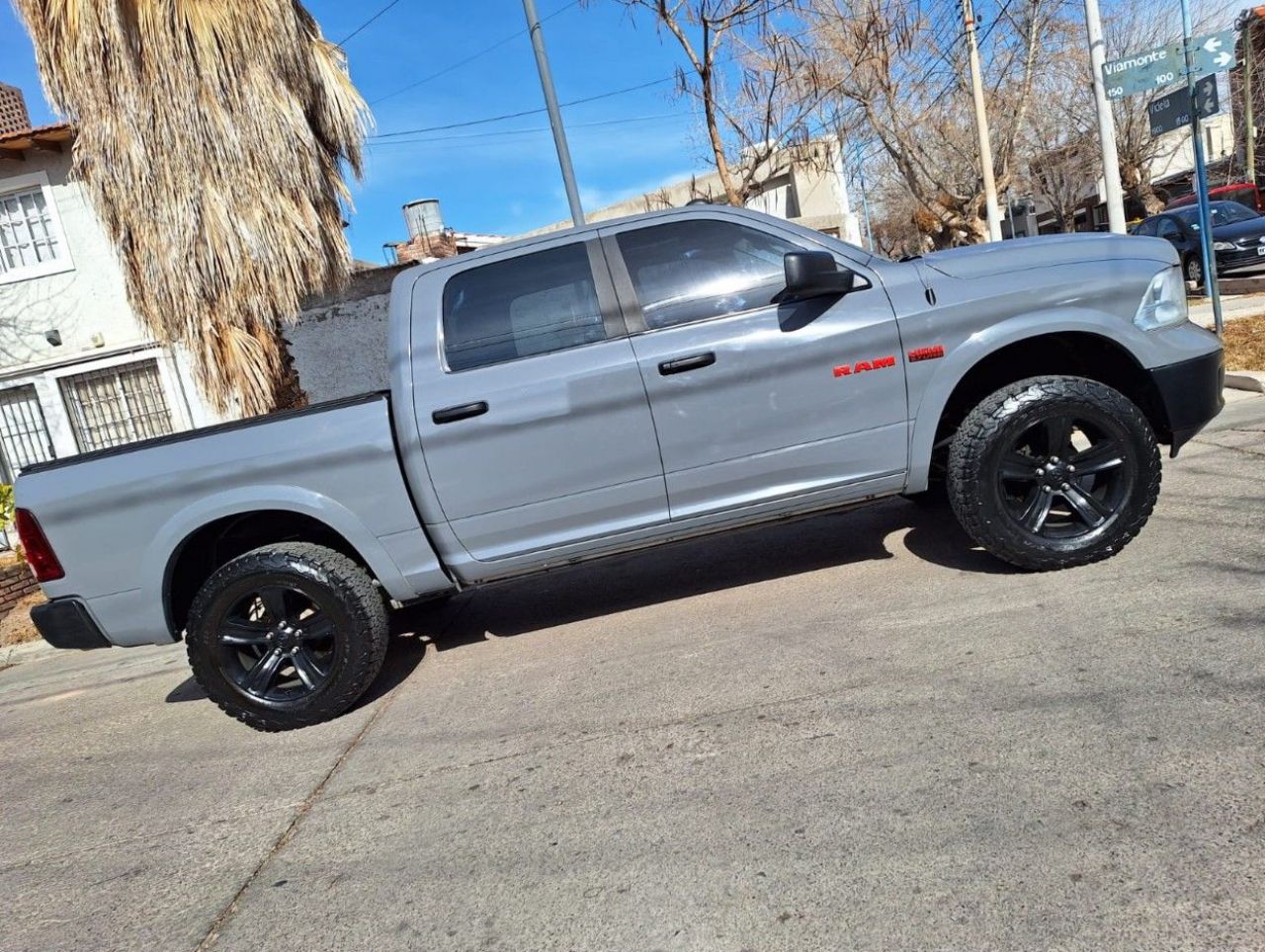 RAM 1500 Usada en Mendoza, deRuedas