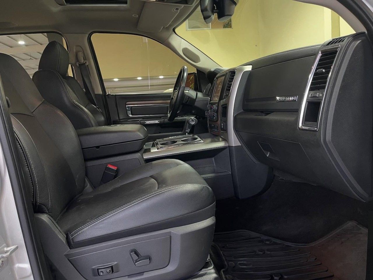 RAM 1500 Usada Financiado en San Juan, deRuedas
