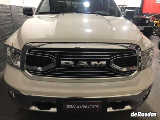 RAM 1500 Usada en San Juan, deRuedas