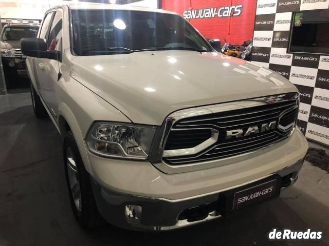 RAM 1500 Usada en San Juan, deRuedas