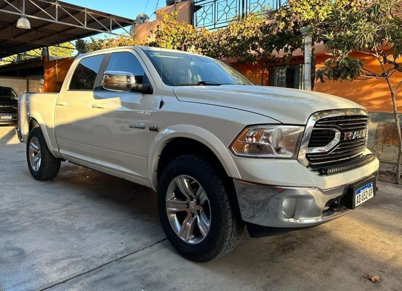 RAM 1500 Usada Financiado en San Juan, deRuedas