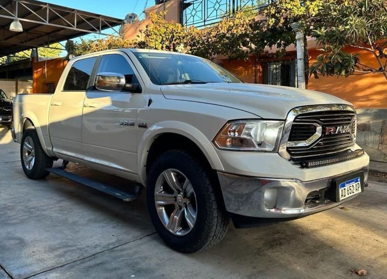 RAM 1500 Usada Financiado en San Juan, deRuedas