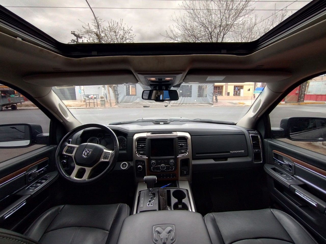 RAM 1500 Usada en Mendoza, deRuedas