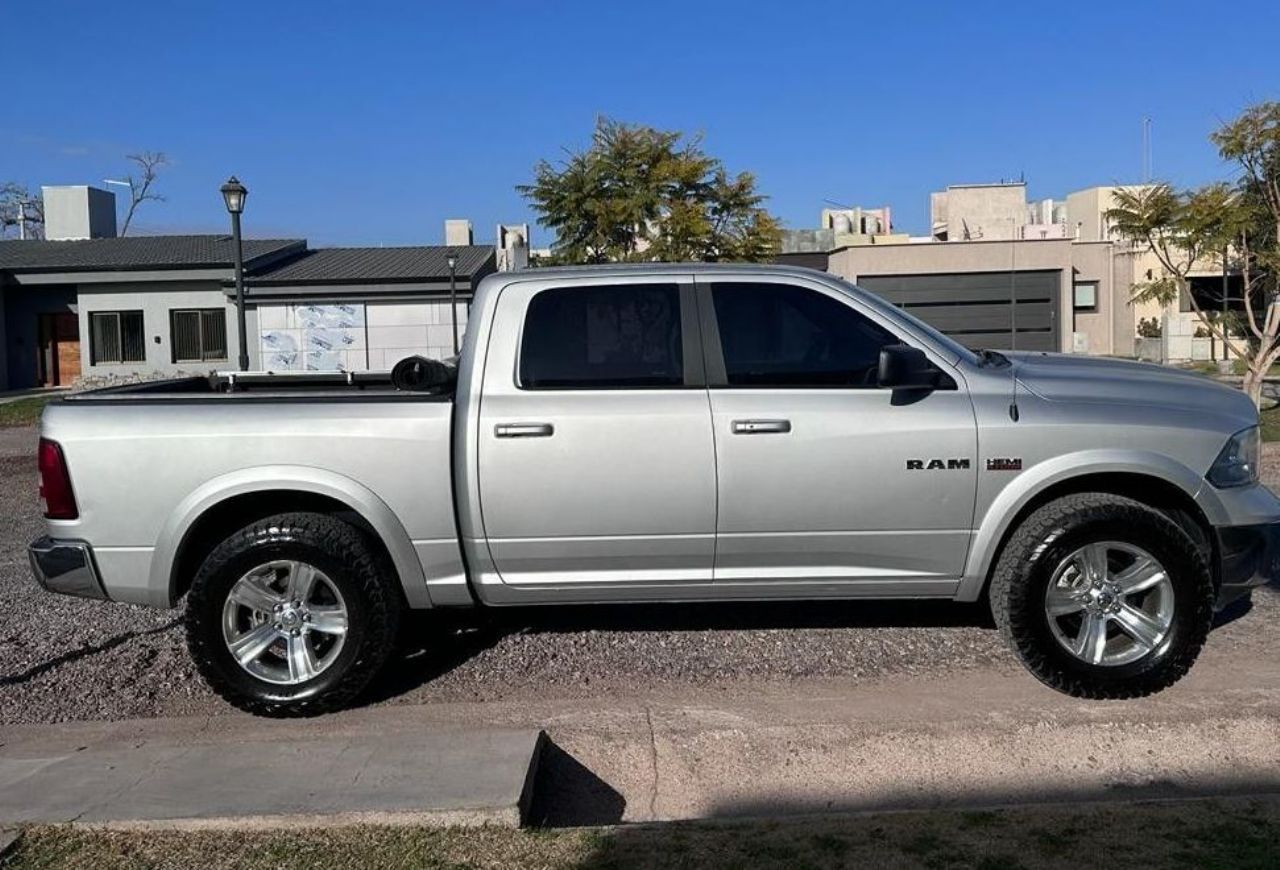 RAM 1500 Usada en Mendoza, deRuedas