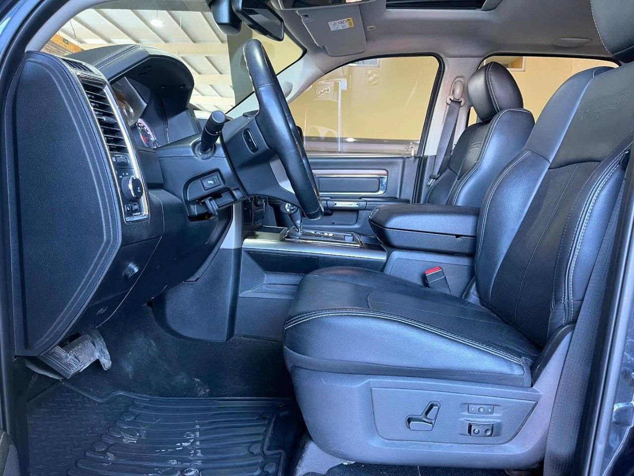 RAM 1500 Usada en San Juan, deRuedas