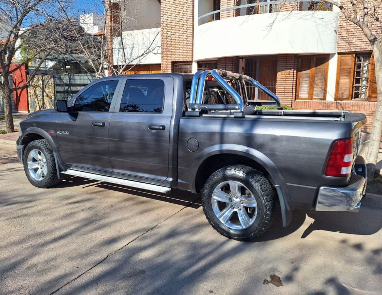 RAM 1500 Usada en Mendoza, deRuedas