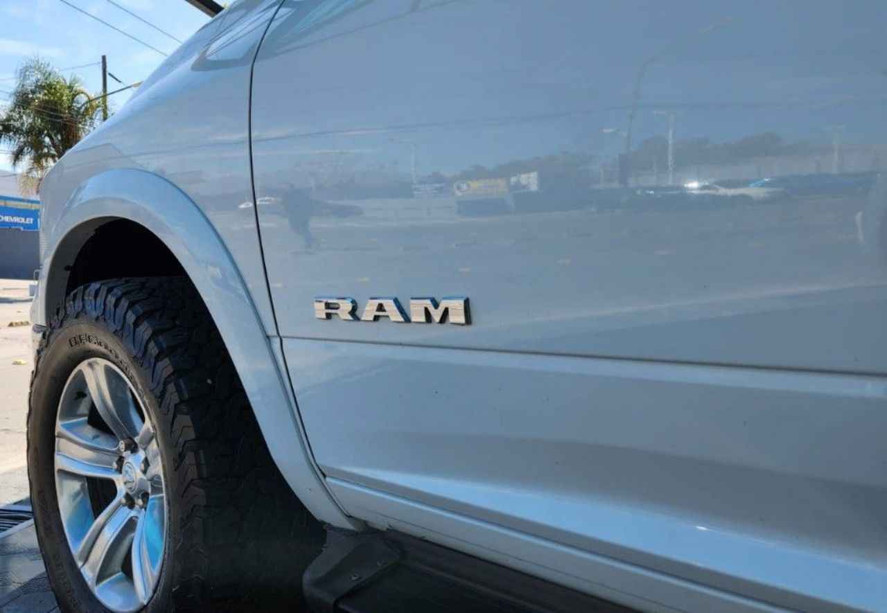 RAM 1500 Usada en Mendoza, deRuedas
