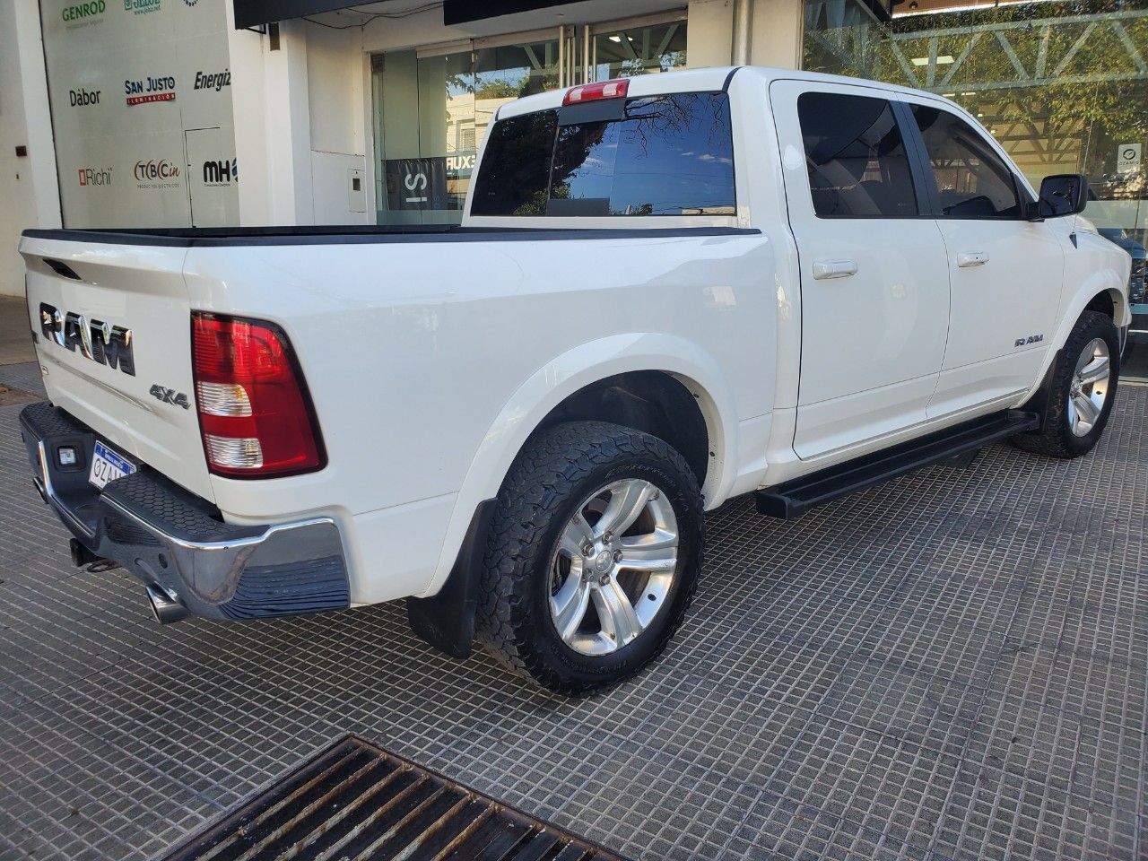 RAM 1500 Usada en Mendoza, deRuedas