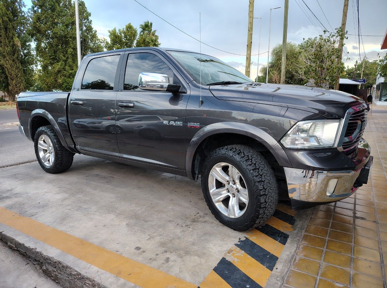 RAM 1500 Usada Financiado en San Juan, deRuedas