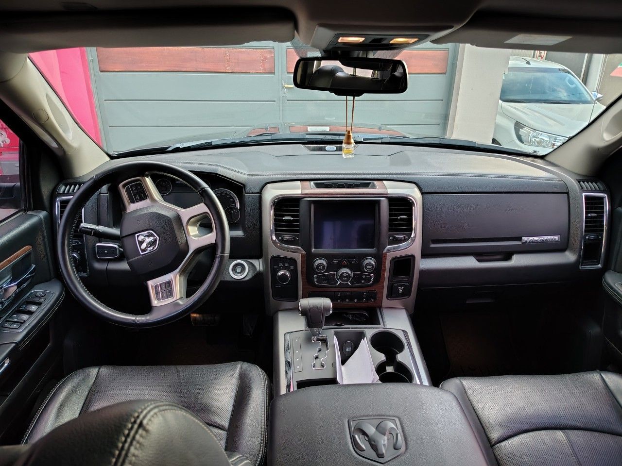 RAM 1500 Usada Financiado en San Juan, deRuedas