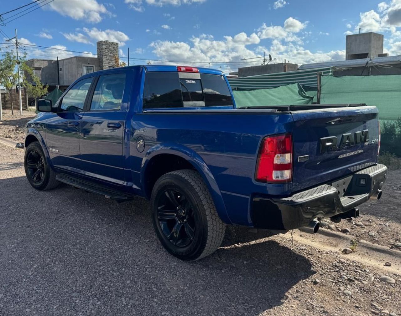 RAM 1500 Usada en Mendoza, deRuedas