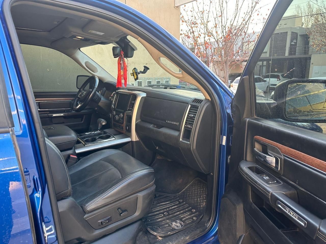 RAM 1500 Usada en Mendoza, deRuedas