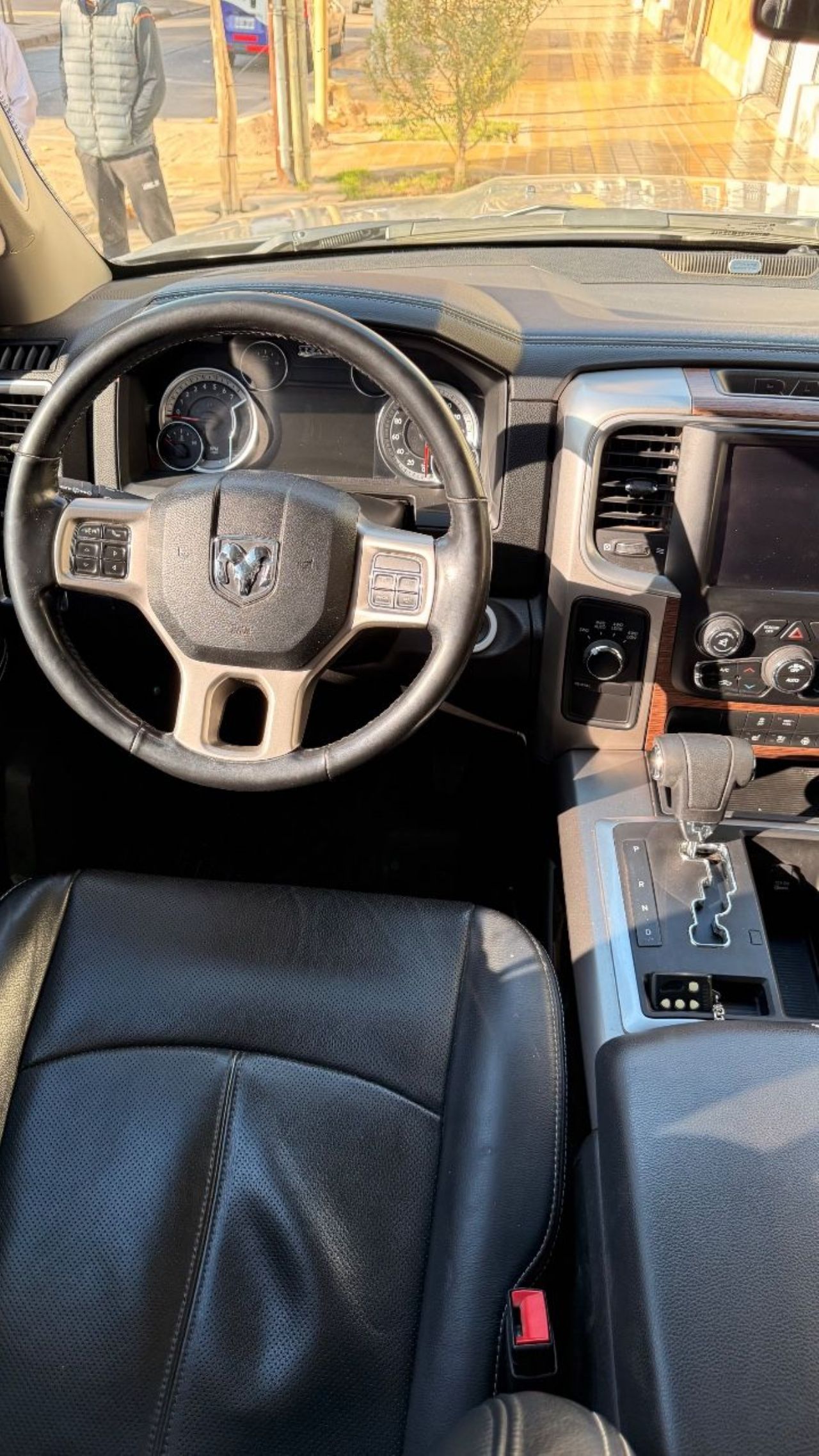 RAM 1500 Usada en San Juan, deRuedas