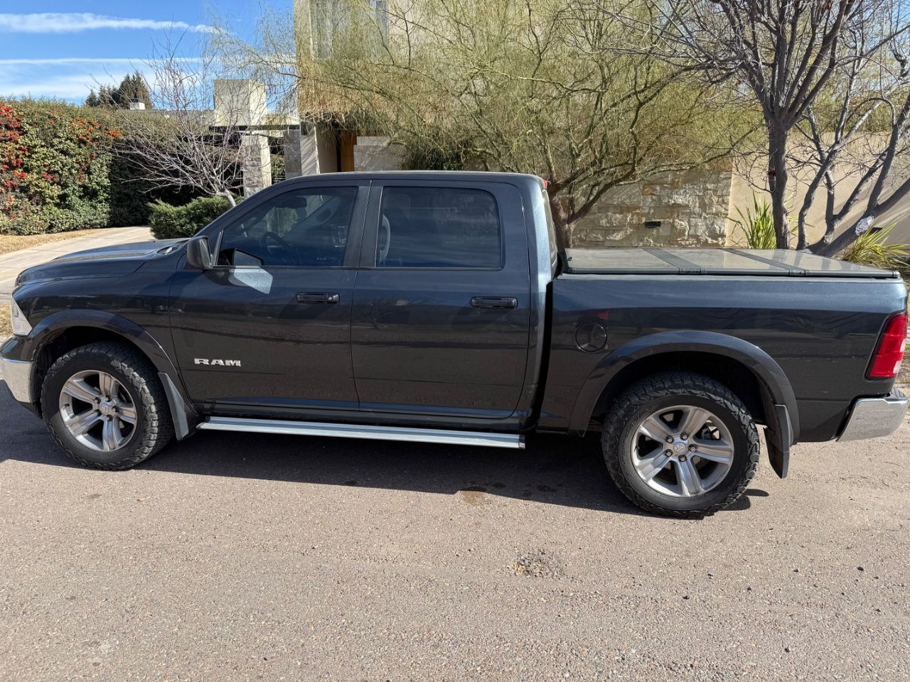 RAM 1500 Usada en Mendoza, deRuedas