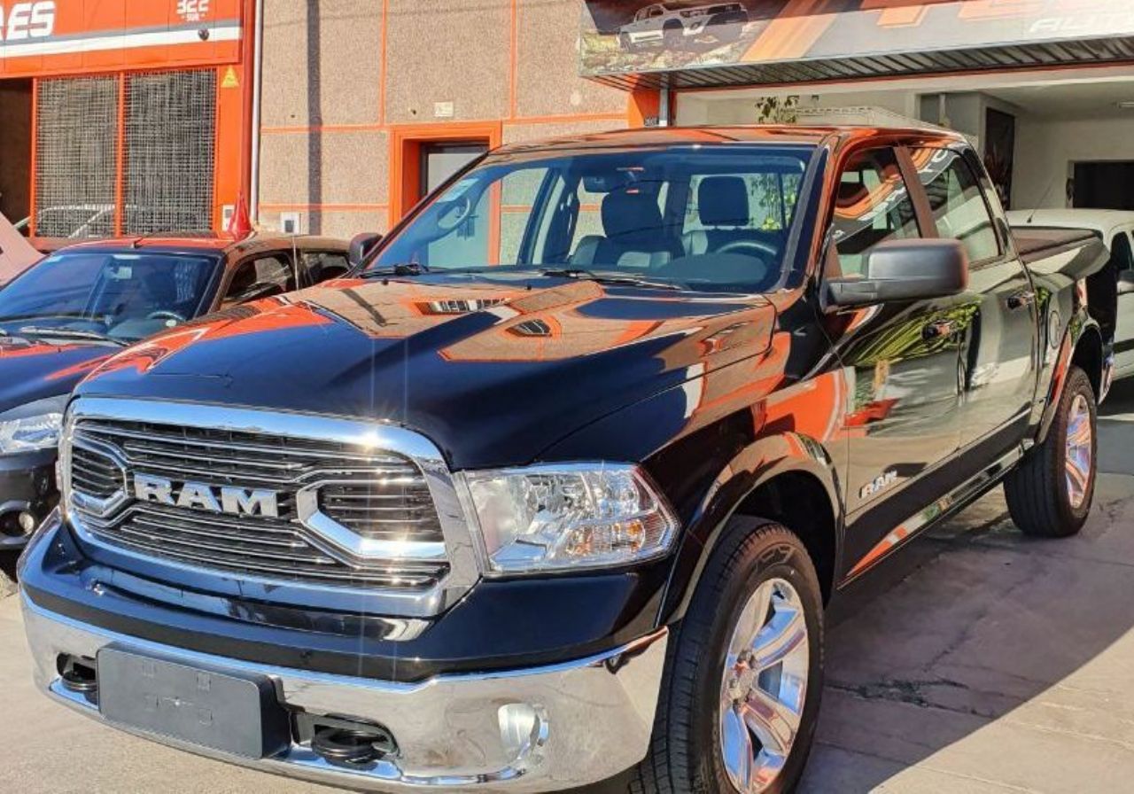 RAM 1500 Usada en San Juan, deRuedas