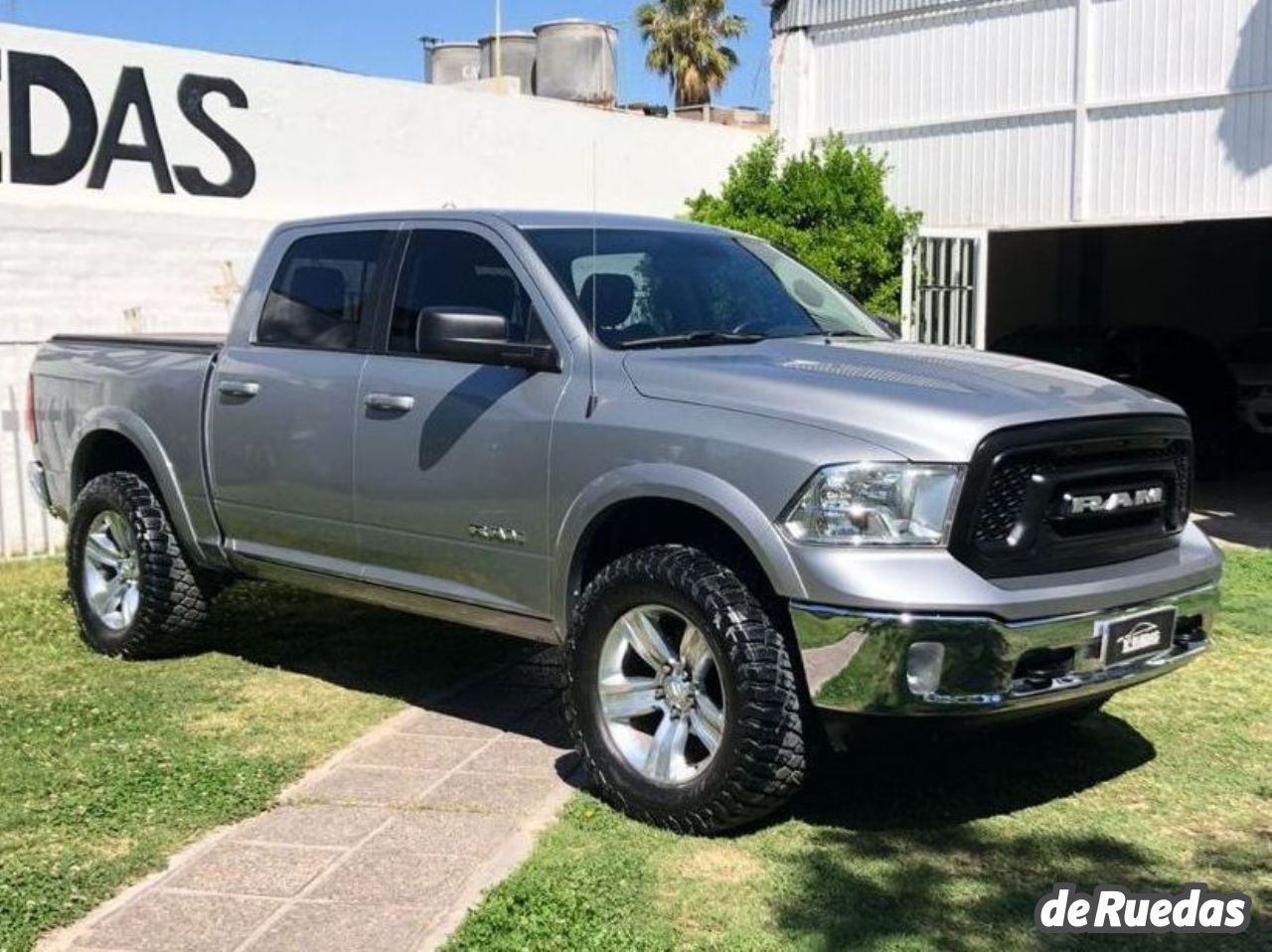 RAM 1500 Usada en Mendoza, deRuedas