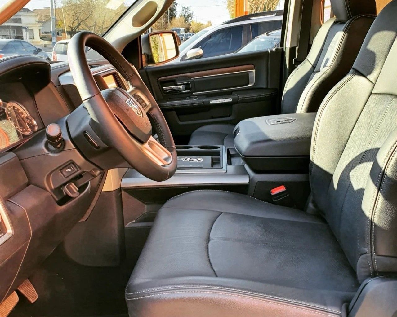 RAM 1500 Usada en San Juan, deRuedas