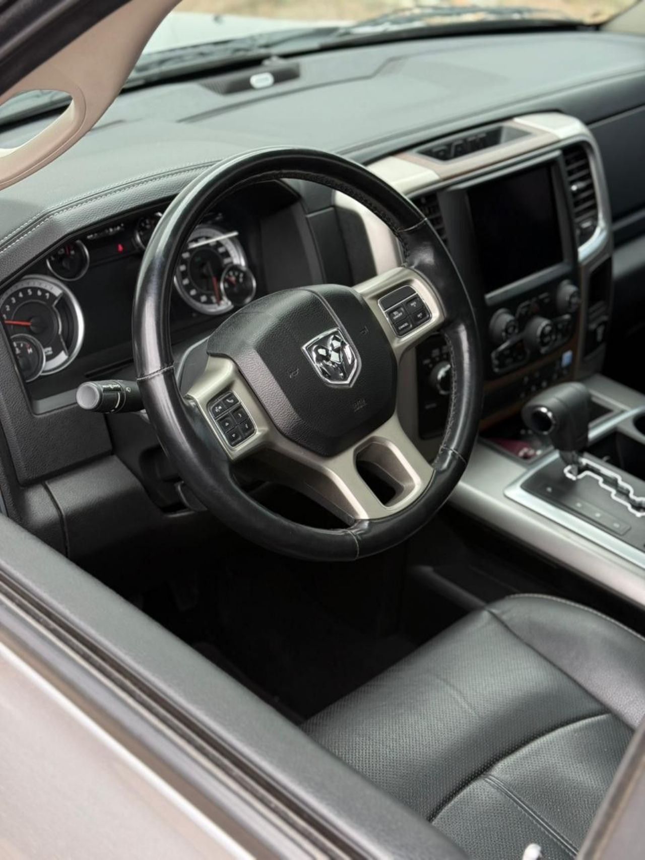 RAM 1500 Usada en Mendoza, deRuedas