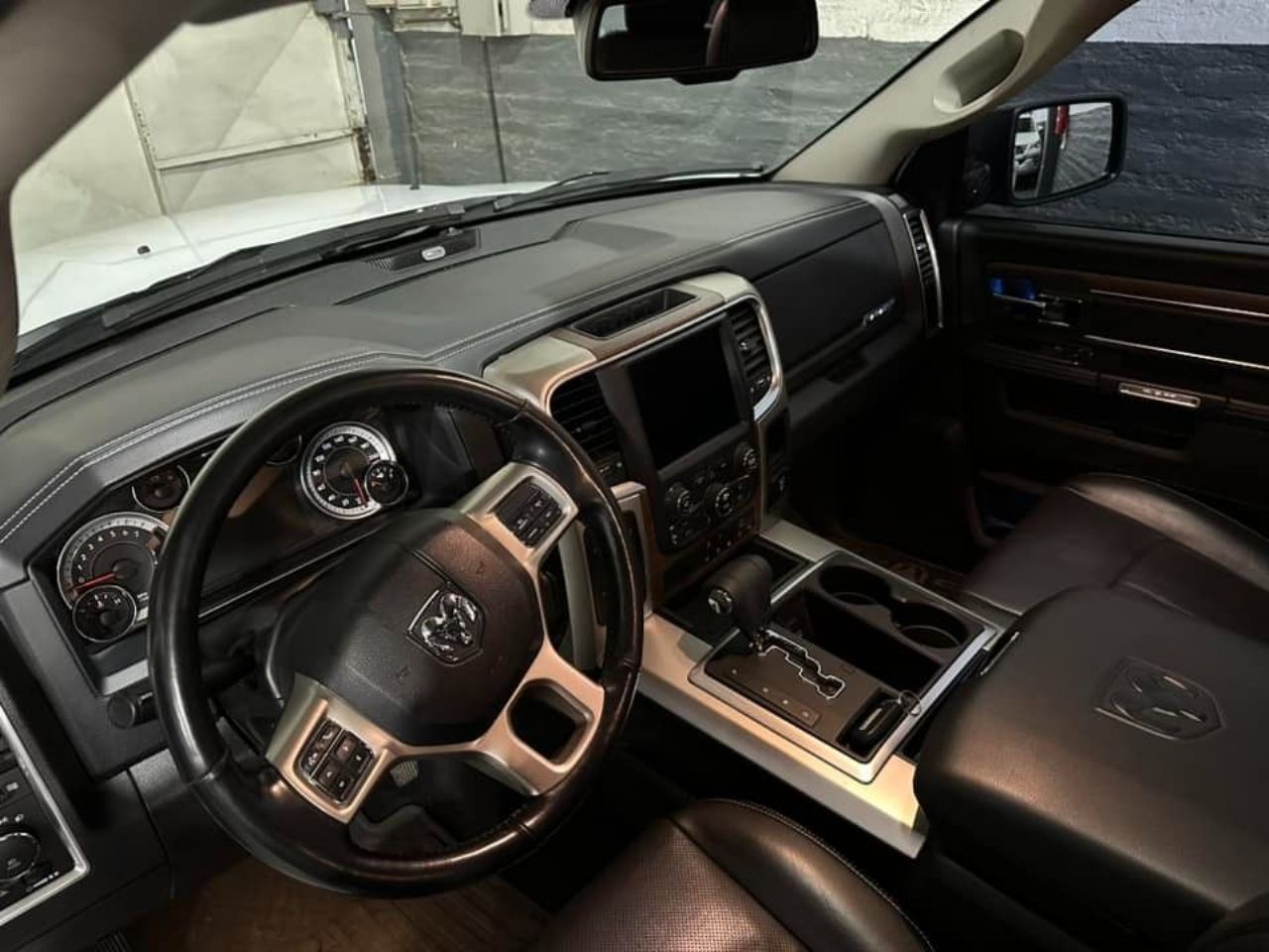 RAM 1500 Usada Financiado en San Juan, deRuedas