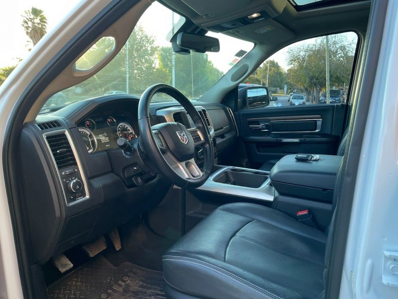 RAM 1500 Usada en San Juan, deRuedas