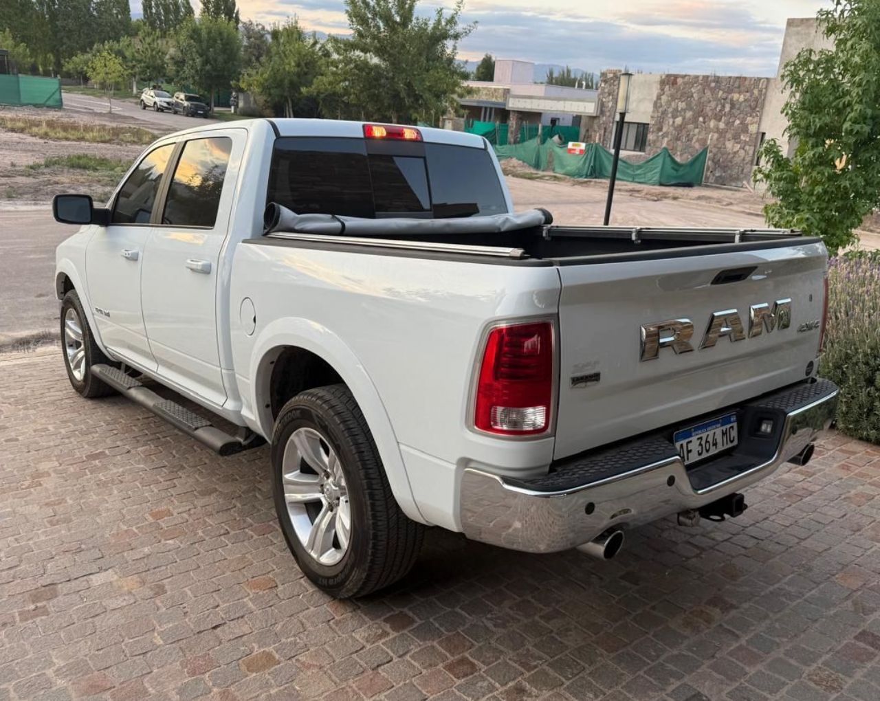 RAM 1500 Usada en Mendoza, deRuedas