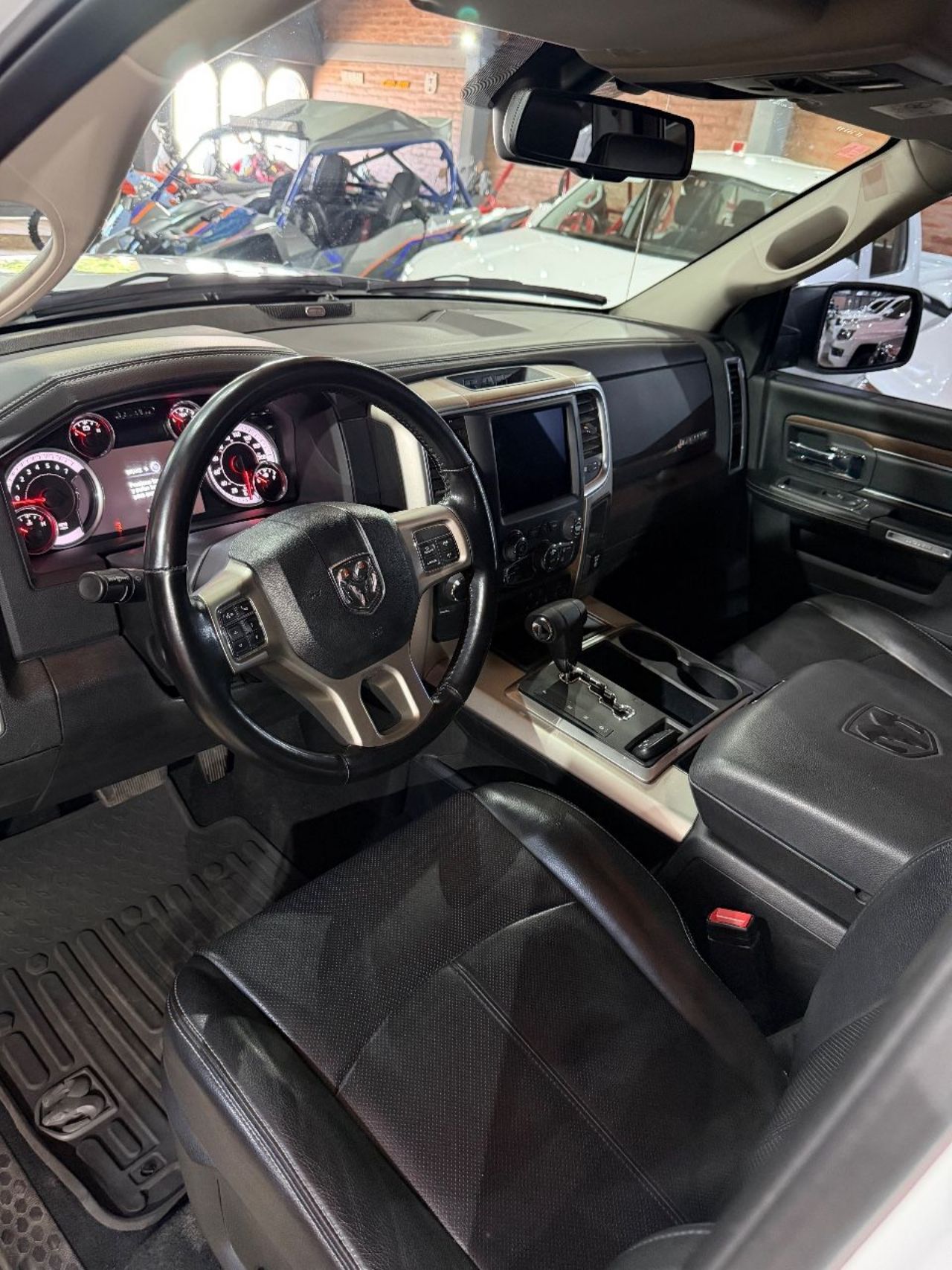 RAM 1500 Usada Financiado en San Juan, deRuedas