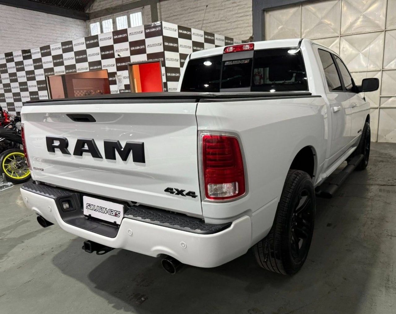 RAM 1500 Usada Financiado en San Juan, deRuedas