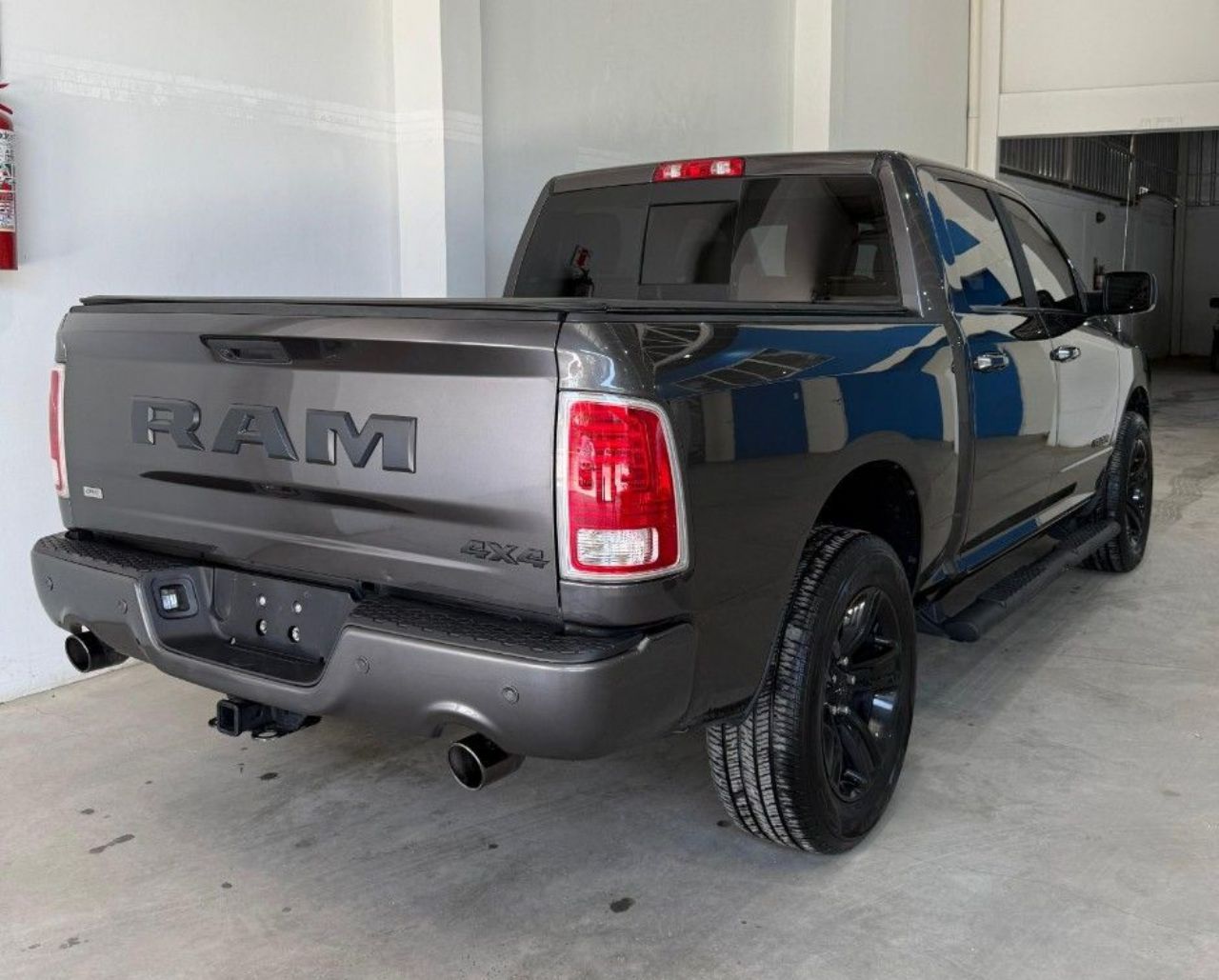 RAM 1500 Usada Financiado en San Juan, deRuedas