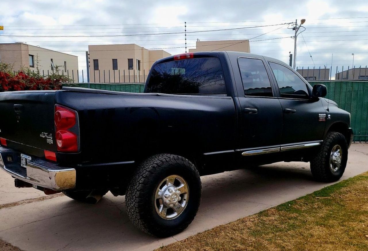 RAM 2500 Usada en Mendoza, deRuedas