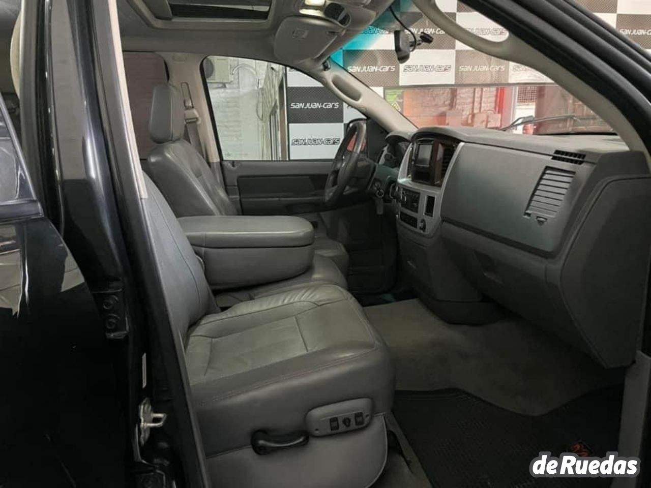 RAM 2500 Usada en San Juan, deRuedas