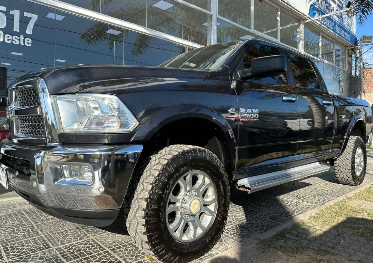 RAM 2500 Usada en San Juan, deRuedas