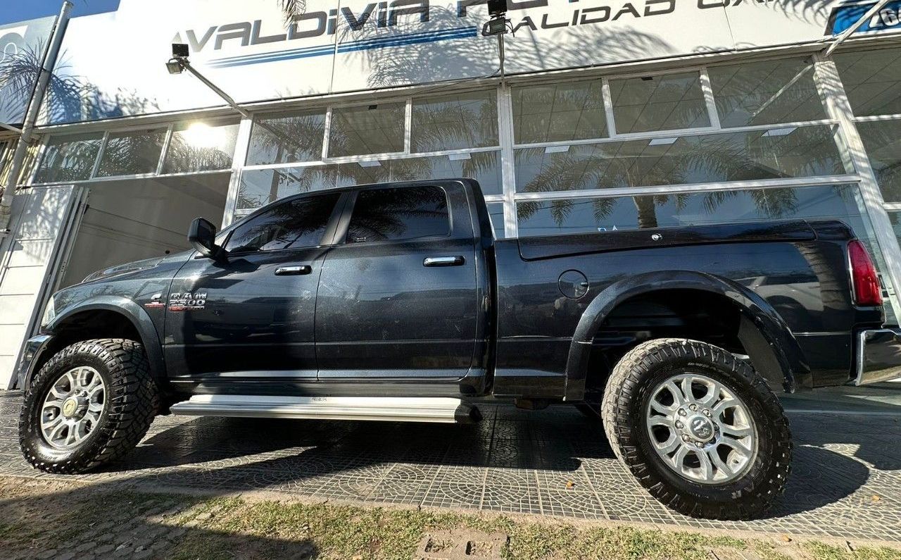 RAM 2500 Usada en San Juan, deRuedas