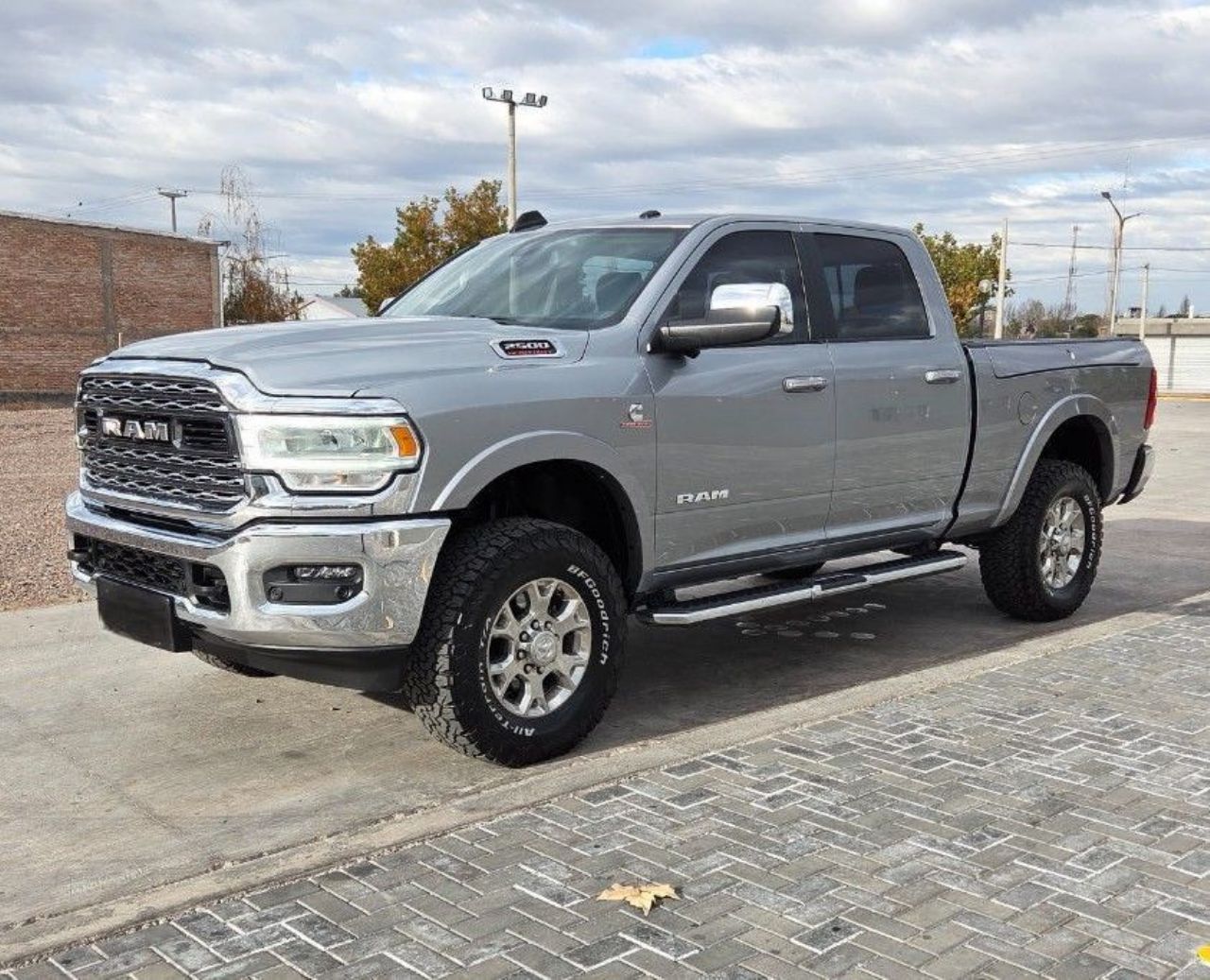 RAM 2500 Usada en Mendoza, deRuedas
