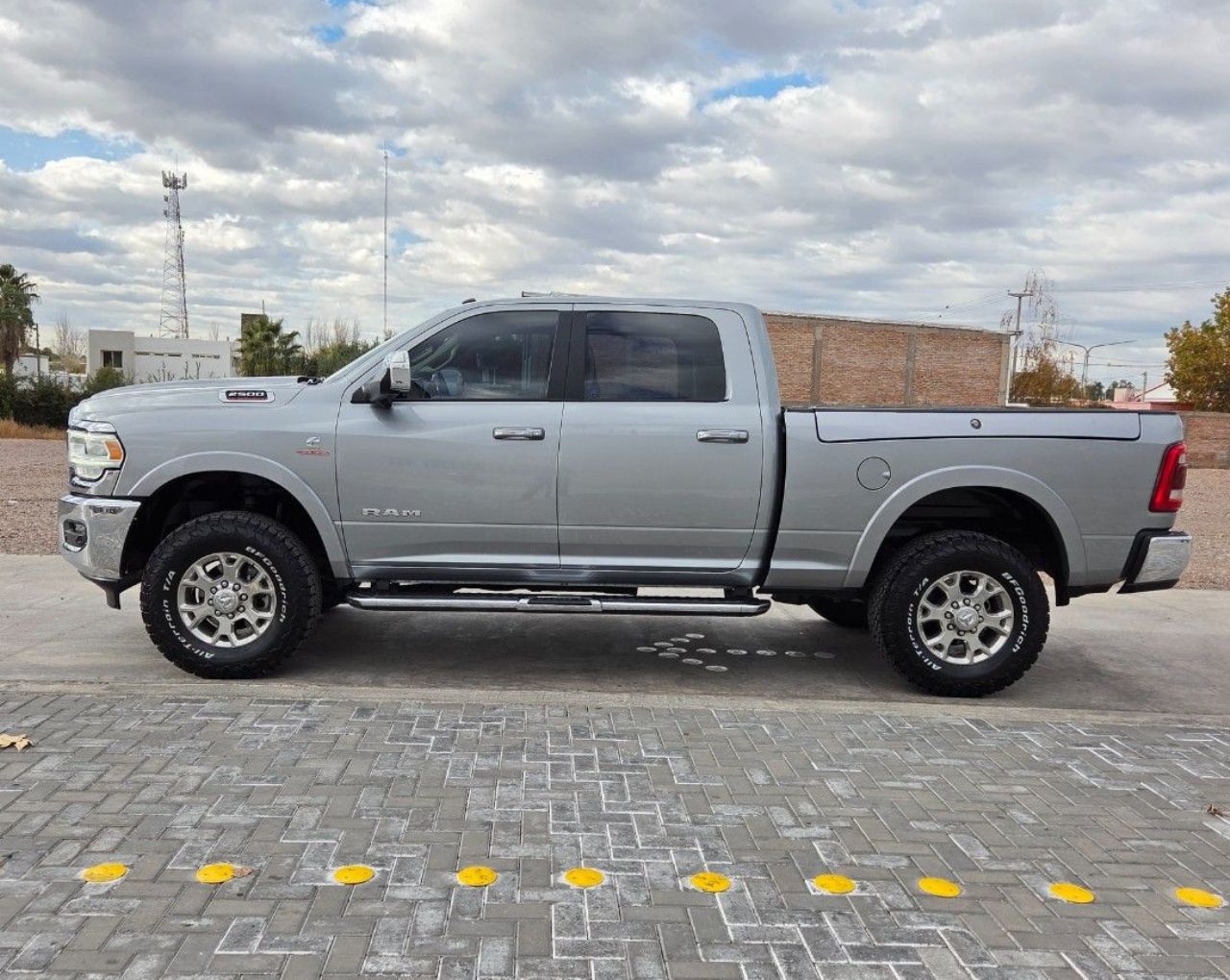 RAM 2500 Usada en Mendoza, deRuedas