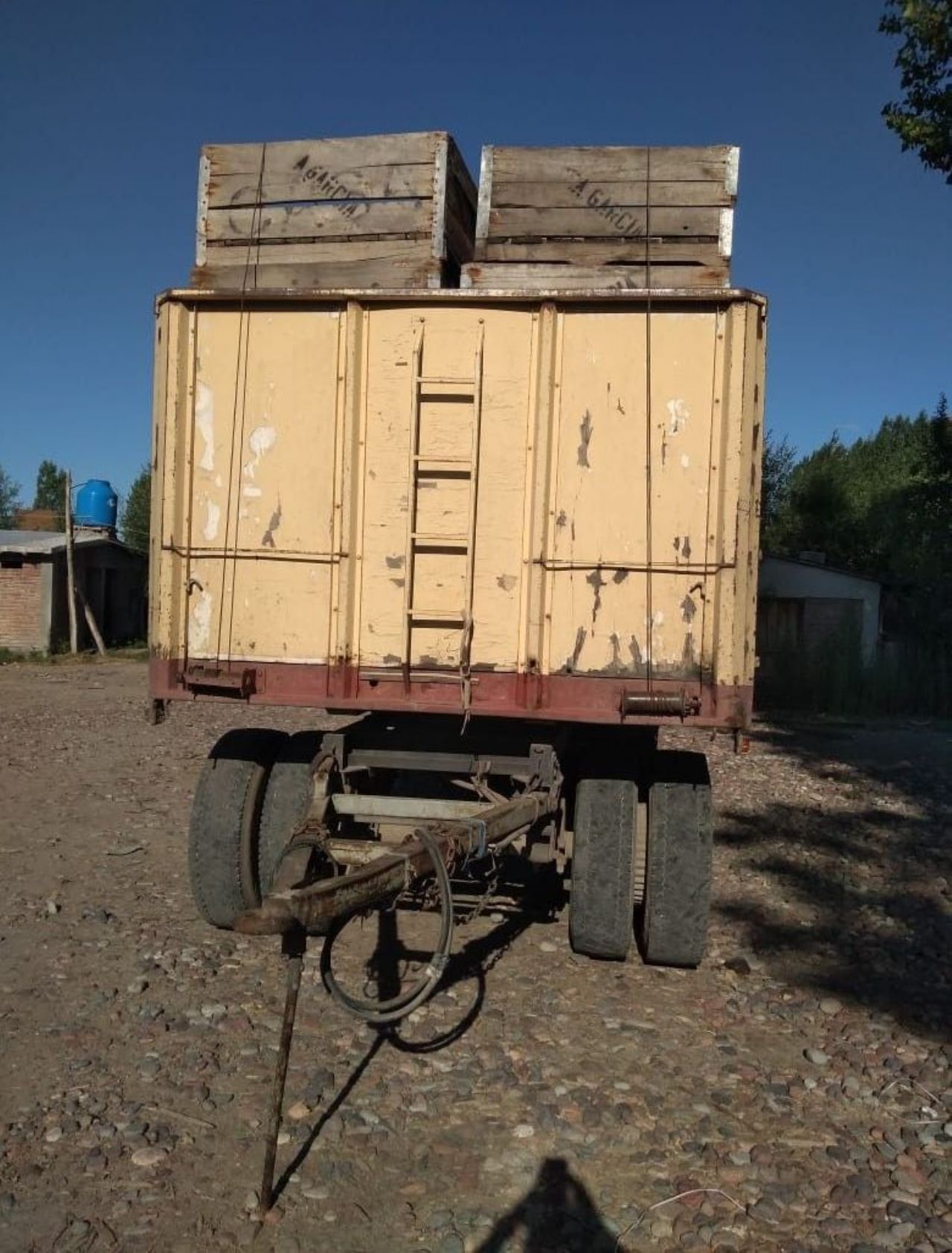 Remolque 3 ejes Usado en Mendoza, deRuedas