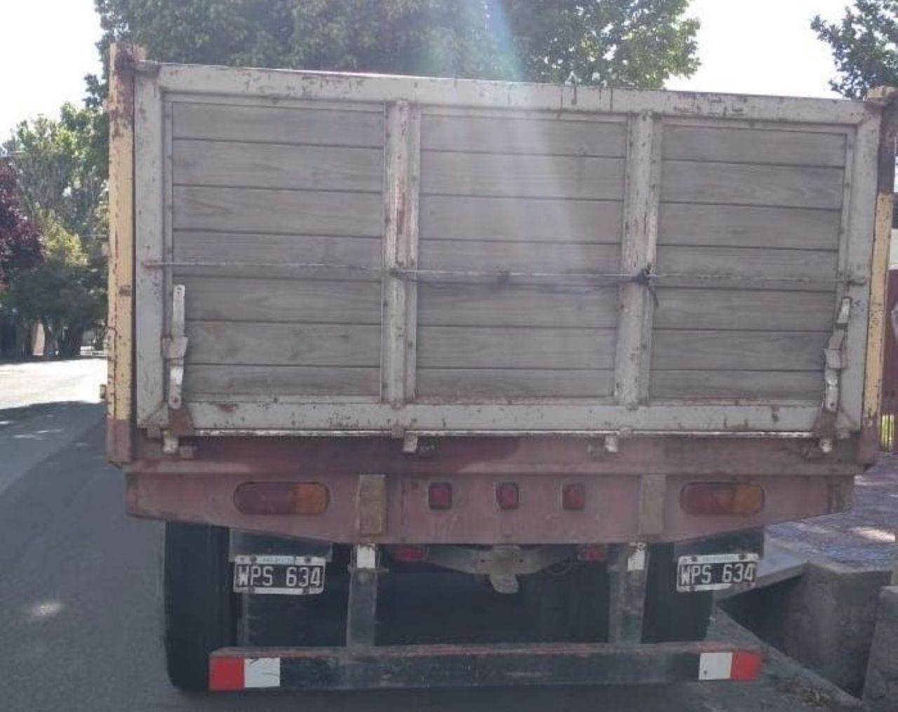 Remolque 3 ejes Usado en Mendoza, deRuedas